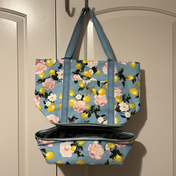 Victoria’s Secret Floral and Lemon Patterned Two Compartment Tote Bag NWT - Picture 5 of 7